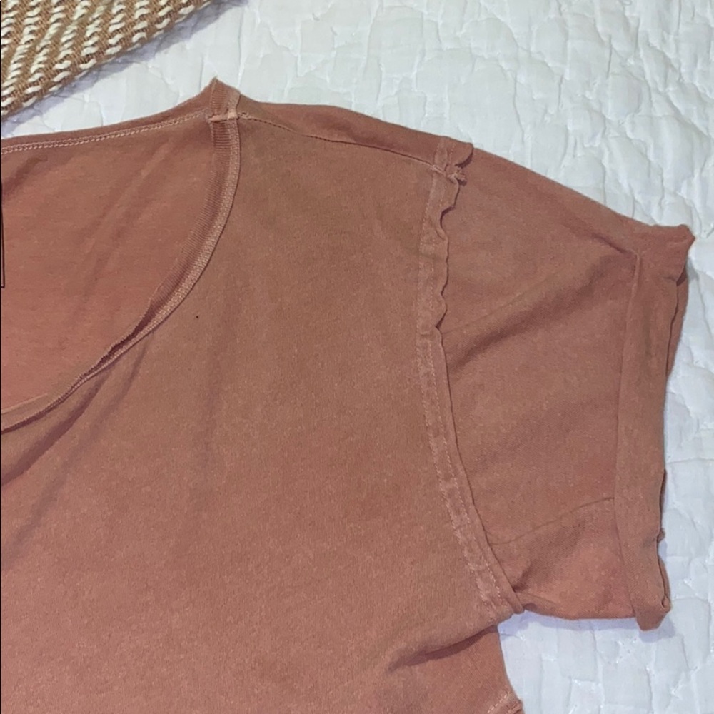 FREE PEOPLE ODYSSEY TEE IN MAUVE - Picture 4 of 4